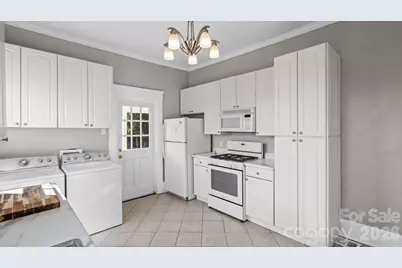 605 Oakland Avenue, Charlotte, NC 28204 - Photo 13