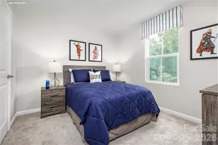 4018 Sunset Crk Dr, Charlotte, NC 28216 - Photo 7
