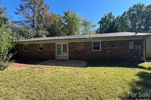 247 Seitz Dr, Forest City, NC 28043 - Photo 5