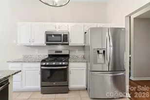 9326 Royal Highlands Ct, Charlotte, NC 28277 - Photo 13