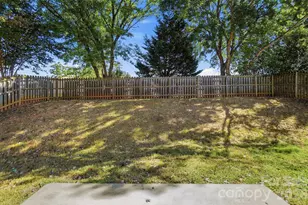 9326 Royal Highlands Ct, Charlotte, NC 28277 - Photo 31