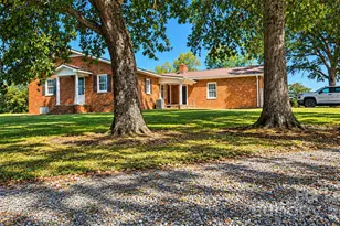 2410 Wallace Rd, Midland, NC 28107 - Photo 5