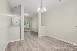2655 Meadow Knoll Dr, Charlotte, NC 28269 - Photo 5