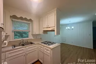 109 Holly Dr, Mount Holly, NC 28120 - Photo 7