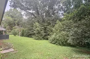 109 Holly Dr, Mount Holly, NC 28120 - Photo 23
