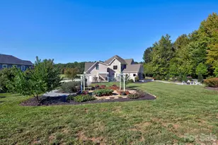 8833 Kerns Meadow Ln, Huntersville, NC 28078 - Photo 5