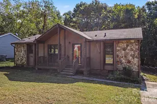 8204 Strawberry Point Dr, Charlotte, NC 28215 - Photo 1