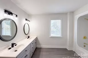 4215 3rd St NW, Hickory, NC 28601 - Photo 17