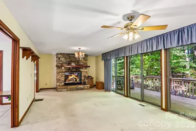 198 Woods End Drive, Hendersonville, NC 28739 - Photo 11