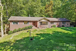 198 Woods End Dr, Hendersonville, NC 28739 - Photo 1