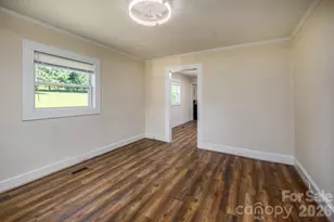 135 Vinson Rd, Statesville, NC 28677 - Photo 5