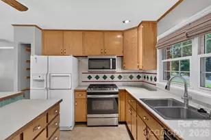 3325 St Evans Rd, Charlotte, NC 28214 - Photo 21