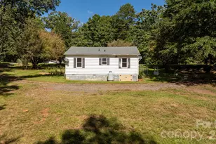6048 Sugar Loaf Rd, Connelly Springs, NC 28612 - Photo 25