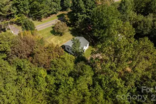 6048 Sugar Loaf Rd, Connelly Springs, NC 28612 - Photo 15