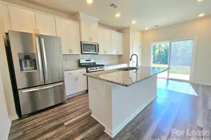 2111 Belterra Dr, Charlotte, NC 28216 - Photo 7