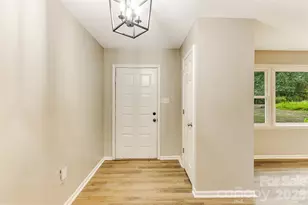 929 E Leonard St, Southport, NC 28461 - Photo 5