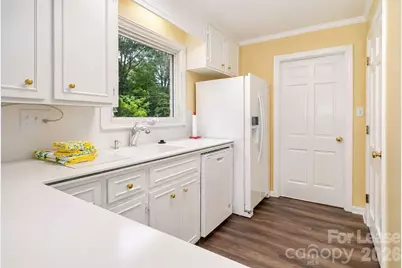 585 Greenway Road, Statesville, NC 28677 - Photo 5