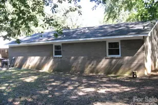 207 Palmer St, Shelby, NC 28150 - Photo 3