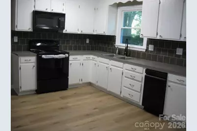 207 Palmer Street, Shelby, NC 28150 - Photo 9