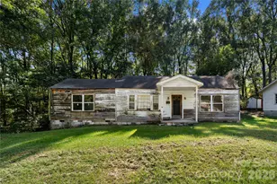 509 E Church St, Dallas, NC 28034 - Photo 3