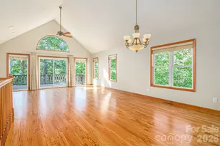 299 Carriage Summitt Way, Hendersonville, NC 28791 - Photo 3