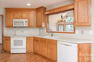 299 Carriage Summitt Way, Hendersonville, NC 28791 - Photo 25