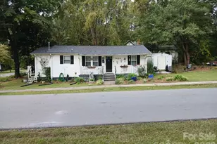 115 S Davis St, Dallas, NC 28034 - Photo 3