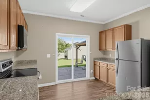10019 Bristley Rd, Charlotte, NC 28227 - Photo 11
