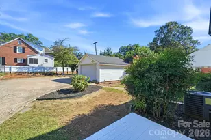 1307 S Kings Dr, Charlotte, NC 28207 - Photo 33