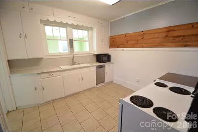813 Powell Avenue SW, Valdese, NC 28690 - Photo 5