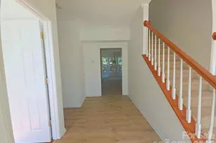 5708 Falls Ridge Ln, Charlotte, NC 28269 - Photo 3
