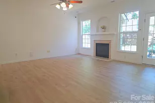 5708 Falls Ridge Ln, Charlotte, NC 28269 - Photo 7