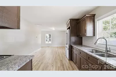 413 Pleasant Avenue, Kannapolis, NC 28081 - Photo 7