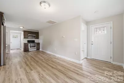 413 Pleasant Avenue, Kannapolis, NC 28081 - Photo 5
