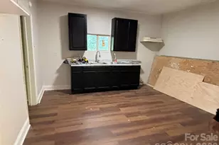 401 S Hill St, Gastonia, NC 28052 - Photo 15