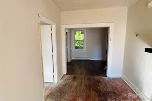 401 S Hill St, Gastonia, NC 28052 - Photo 5