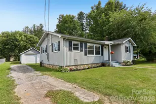 363 Killian St, Waynesville, NC 28786 - Photo 3