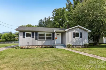 363 Killian Street, Waynesville, NC 28786 - Photo 1