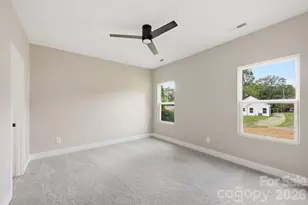 1032 Sycamore Ave, Gastonia, NC 28052 - Photo 9