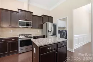 9106 Longvale Ln, Charlotte, NC 28214 - Photo 11