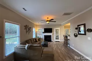 4715 Morning Dew Ct, Charlotte, NC 28269 - Photo 3