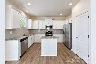 1130 Rock Haven Drive, Charlotte, NC 28216 - Photo 5