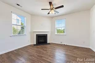 1130 Rock Haven Dr, Charlotte, NC 28216 - Photo 3