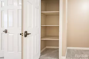 2705 N Center St, Hickory, NC 28601 - Photo 17