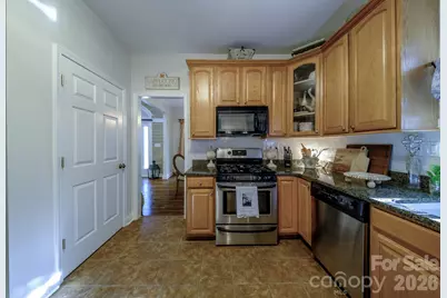 9330 Valley Road, Charlotte, NC 28270 - Photo 7