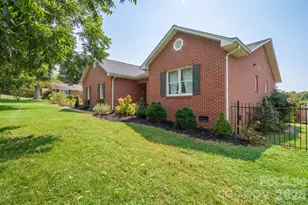 107 Powe St, Morganton, NC 28655 - Photo 3