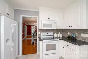 559 Queen Brogan Ct, Gastonia, NC 28054 - Photo 13