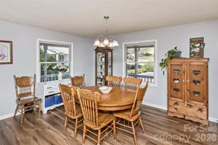 2911 Middleton Pl, Hendersonville, NC 28791 - Photo 9
