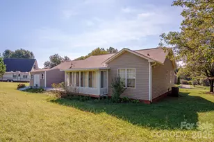 2065 Gary Ln, Hickory, NC 28602 - Photo 11