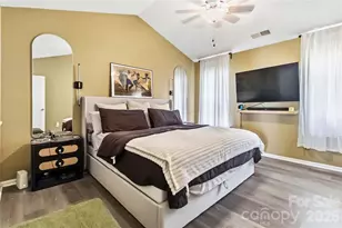4226 Red Shed Ln, Charlotte, NC 28269 - Photo 13